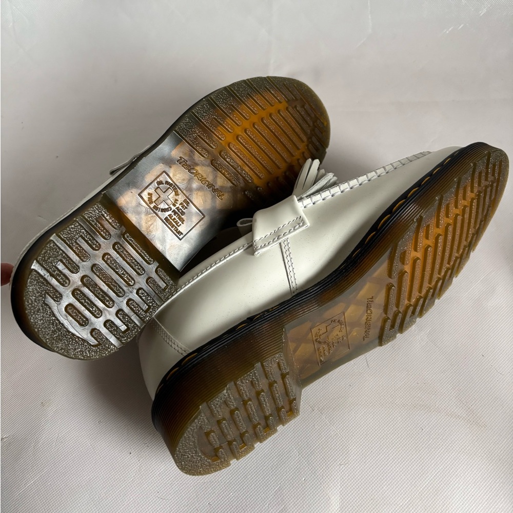 Dr. Martens Women Size 8 Adrian YS White Leather Tassel Loafers NWOT - Picture 8 of 12